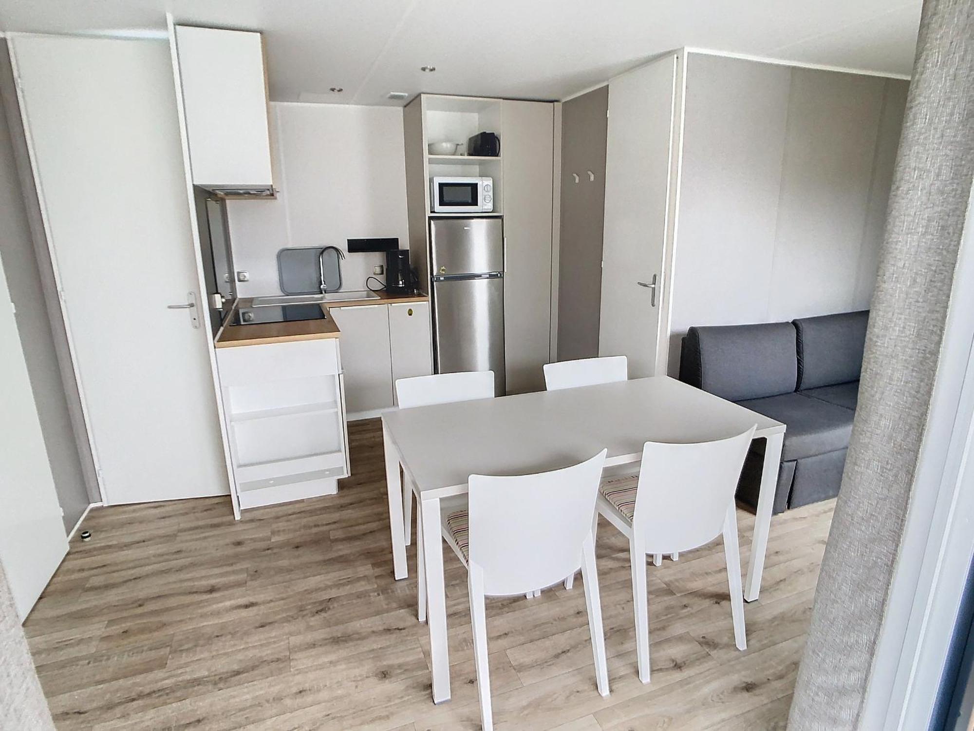 Mobil-Home Luxe A Jullouville: 200M Plage, Piscine Chauffee, 4 Pers, Parking, Wi-Fi Inclus - Fr-1-361A-34 Exterior foto